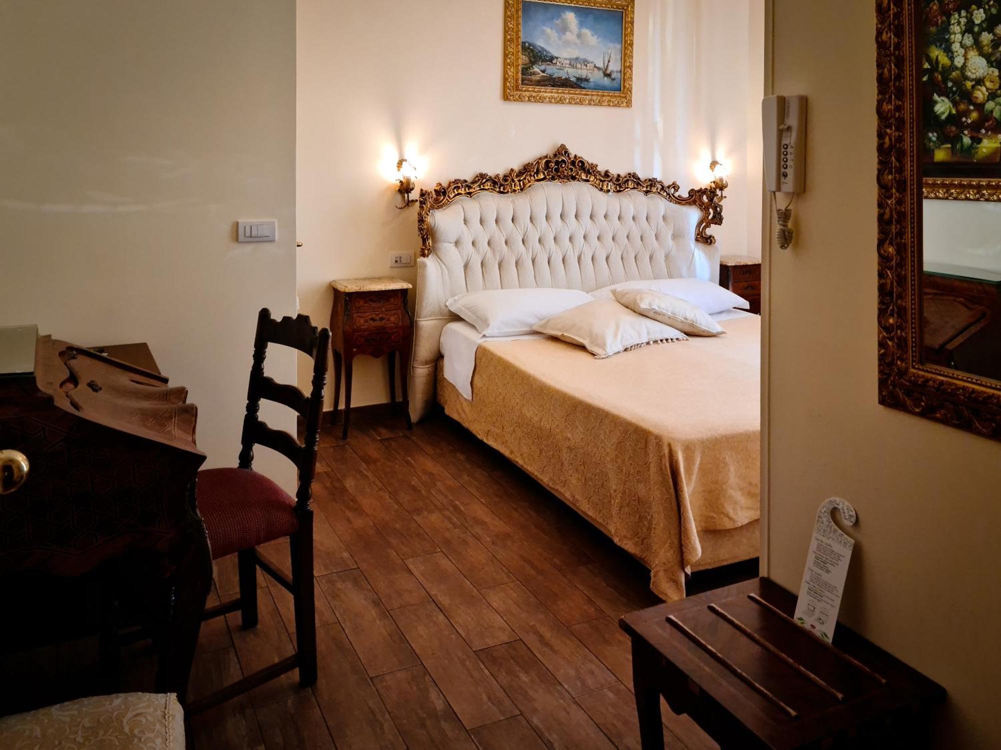 Joan's Heritage Bed and breakfast