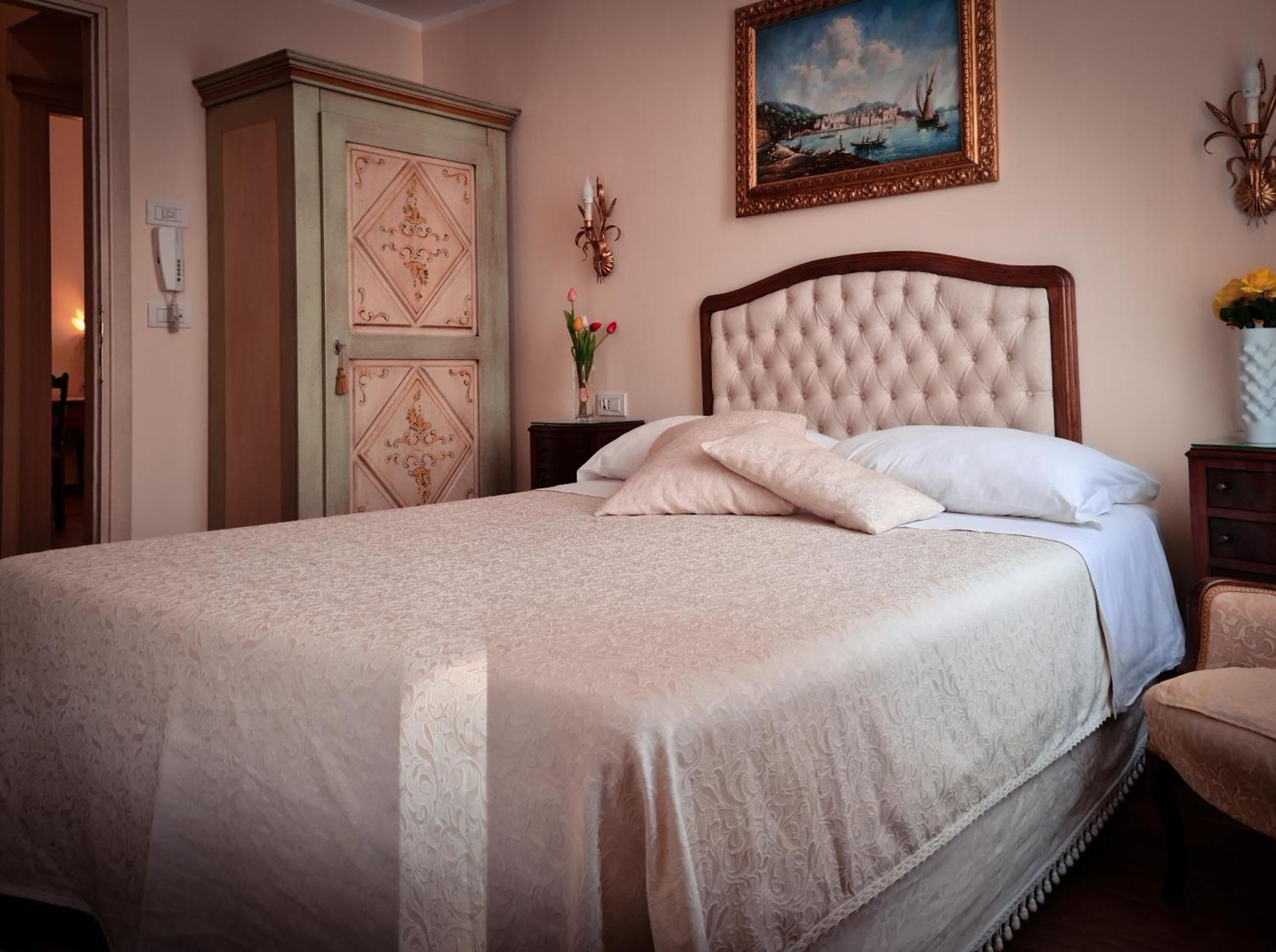 Joan's Heritage Bed and breakfast